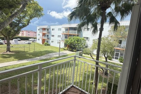 Condominio en venta en Miami, Florida, 2 dormitorios, 78.04 m2 № 2035730 - foto 24