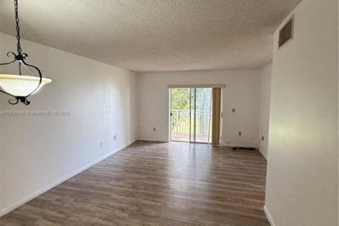 Condominio en venta en Miami, Florida, 2 dormitorios, 78.04 m2 № 2035730 - foto 8