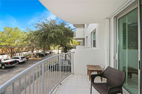 Condo in Key Biscayne, Florida, 1 bedroom  № 1890118 - photo 17
