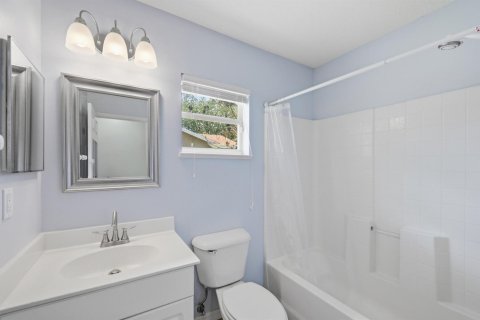House in Port St. Lucie, Florida 3 bedrooms, 196.77 sq.m. № 2083301 - photo 11