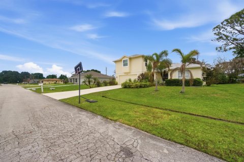 House in Port St. Lucie, Florida 3 bedrooms, 196.77 sq.m. № 2083301 - photo 25