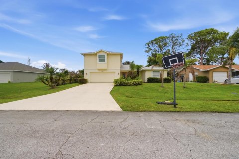 House in Port St. Lucie, Florida 3 bedrooms, 196.77 sq.m. № 2083301 - photo 26
