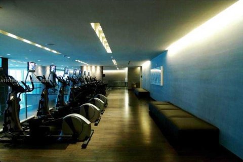 Condo in Hallandale Beach, Florida, 3 bedrooms  № 2052882 - photo 27