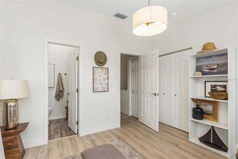 Adosado en alquiler en Saint Petersburg, Florida, 3 dormitorios, 147.25 m2 № 1819570 - foto 23