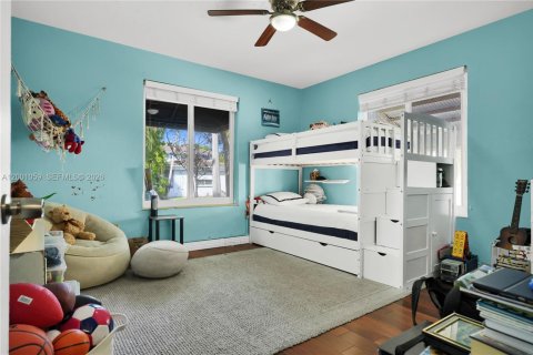 House in Miami Beach, Florida 4 bedrooms, 184.41 sq.m. № 2065366 - photo 8