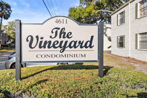 Condo in Tampa, Florida, 1 bedroom  № 2096227