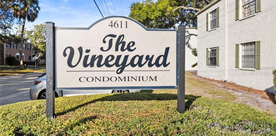 Condo in Tampa, Florida, 1 bedroom  № 2096227