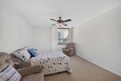 Condo in North Palm Beach, Florida, 2 bedrooms № 2171919 - photo 24