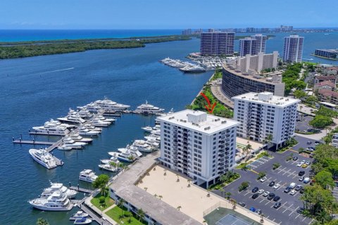 Condo in North Palm Beach, Florida, 2 bedrooms № 2171919
