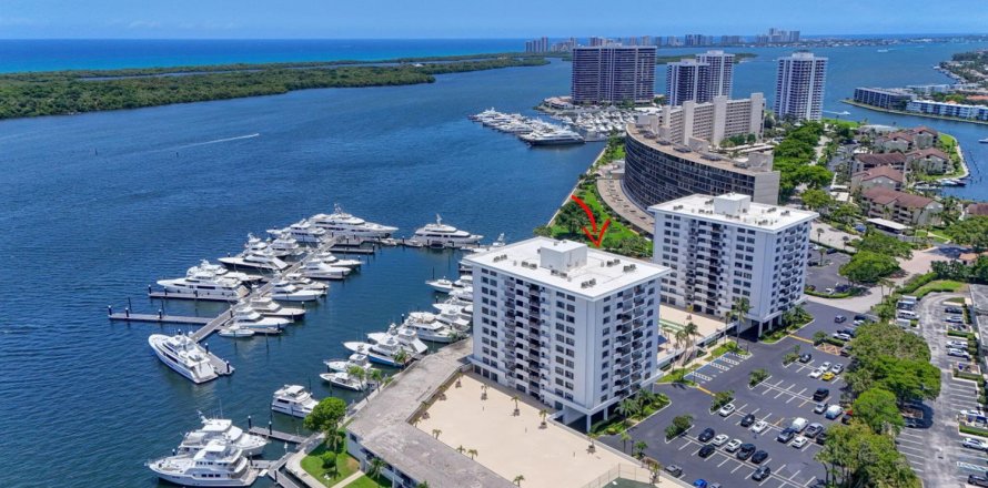 Condo in North Palm Beach, Florida, 2 bedrooms № 2171919