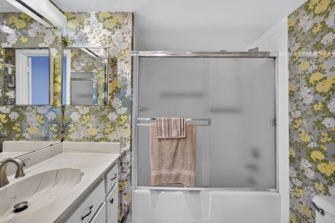 Condo in North Palm Beach, Florida, 2 bedrooms № 2171919 - photo 25