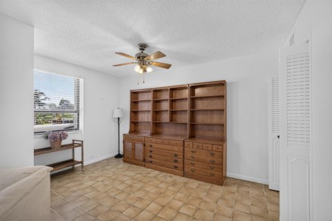 Condo in North Palm Beach, Florida, 2 bedrooms № 2171919 - photo 14