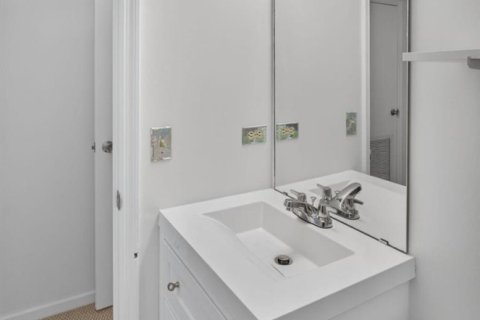 Condo in North Palm Beach, Florida, 2 bedrooms № 2171919 - photo 27