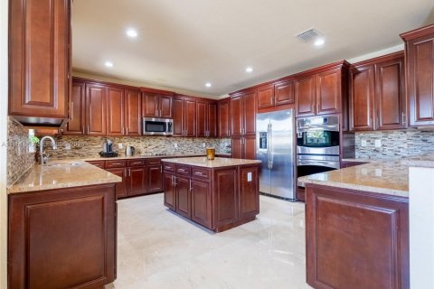 Casa en alquiler en Doral, Florida, 4 dormitorios, 324.69 m2 № 2009310 - foto 8