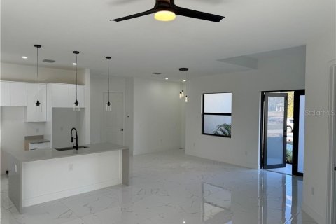 Casa en venta en Lehigh Acres, Florida, 3 dormitorios, 139.17 m2 № 1657060 - foto 13