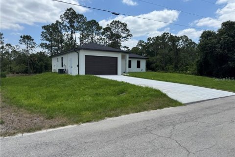 Casa en venta en Lehigh Acres, Florida, 3 dormitorios, 139.17 m2 № 1657060 - foto 4