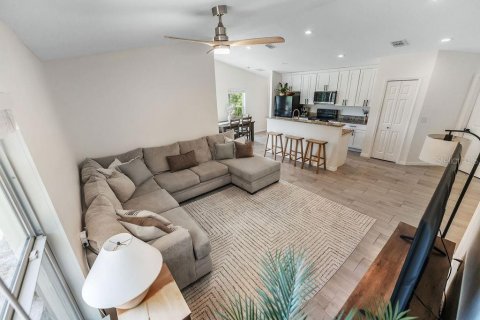 Villa ou maison à vendre à Deltona, Floride: 3 chambres, 141.3 m2 № 1762051 - photo 10