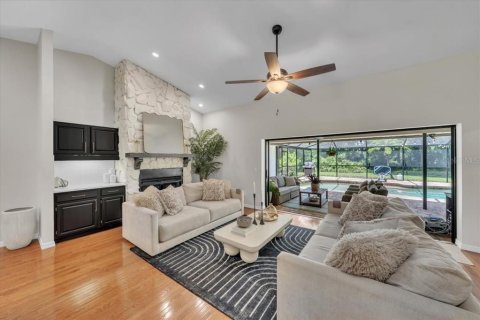 House in Brandon, Florida 4 bedrooms, 257.53 sq.m. № 1837447 - photo 17