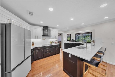 House in Brandon, Florida 4 bedrooms, 257.53 sq.m. № 1837447 - photo 19