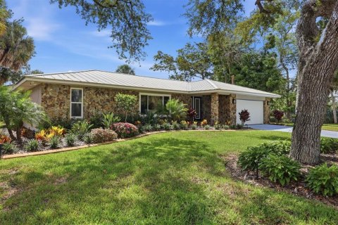 House in Sarasota, Florida 3 bedrooms, 181.44 sq.m. № 2347983