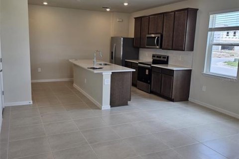 Touwnhouse à louer à Kissimmee, Floride: 4 chambres, 170.48 m2 № 2403045 - photo 3