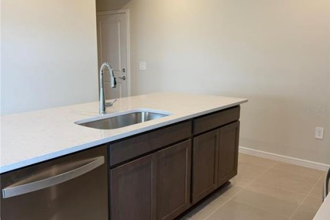 Touwnhouse à louer à Kissimmee, Floride: 4 chambres, 170.48 m2 № 2403045 - photo 15