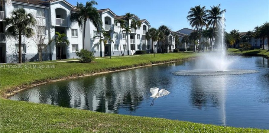 Condominio en Davie, Florida, 2 dormitorios  № 2007957