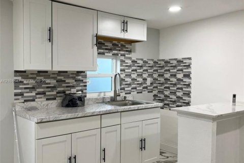 Villa ou maison à Miami Gardens, Floride 1 chambre, 65.03 m2 № 2406004