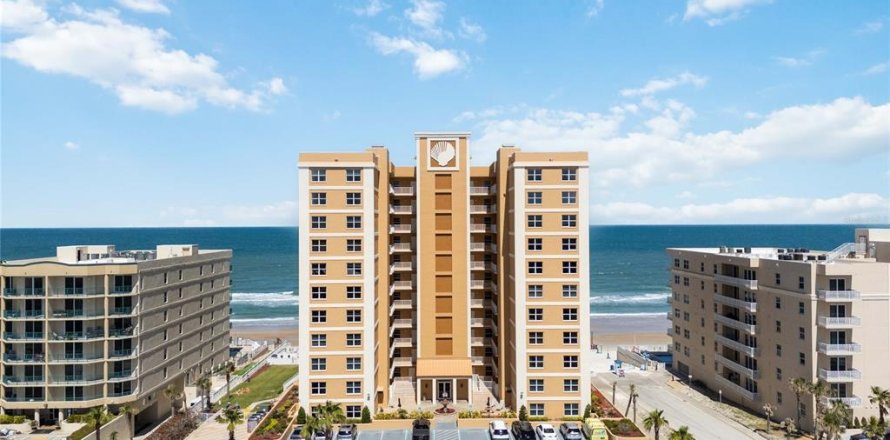 Condominio en Daytona Beach, Florida, 3 dormitorios  № 1642758