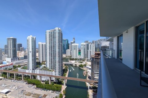 Condo in Miami, Florida, 2 bedrooms  № 1944132 - photo 12
