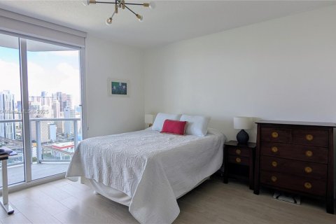 Condo in Miami, Florida, 2 bedrooms  № 1944132 - photo 6