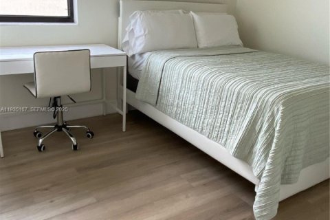 Townhouse in Miami Lakes, Florida 4 bedrooms, 177.26 sq.m. № 1993344 - photo 6