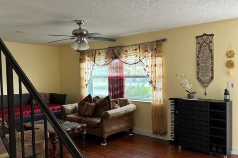 Adosado en venta en Tamarac, Florida, 3 dormitorios, 173.26 m2 № 2240498 - foto 9