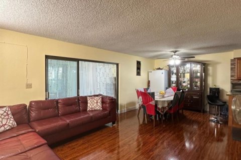 Adosado en venta en Tamarac, Florida, 3 dormitorios, 173.26 m2 № 2240498 - foto 21