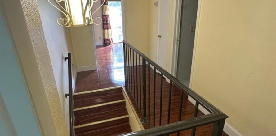Adosado en Tamarac, Florida 3 dormitorios, 173.26 m2 № 2240498