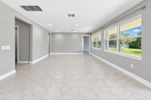 Villa ou maison à vendre à Punta Gorda, Floride: 4 chambres, 202.62 m2 № 2291339 - photo 16