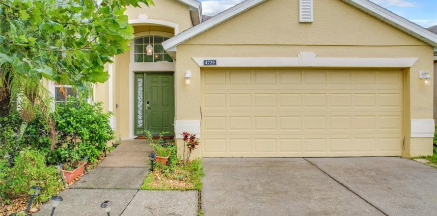 House in Orlando, Florida 3 bedrooms, 171.31 sq.m. № 1626229