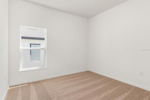 House in Winter Haven, Florida 4 bedrooms, 173.08 sq.m. № 2222329 - photo 17