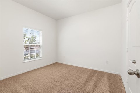 House in Winter Haven, Florida 4 bedrooms, 173.08 sq.m. № 2222329 - photo 19