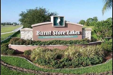 Terreno en venta en Punta Gorda, Florida № 2022445 - foto 1