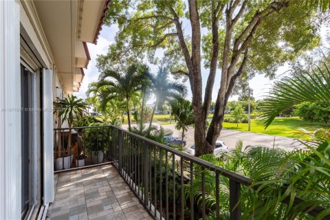 Copropriété à louer à Pinecrest, Floride: 2 chambres, 89.19 m2 № 1922803 - photo 22