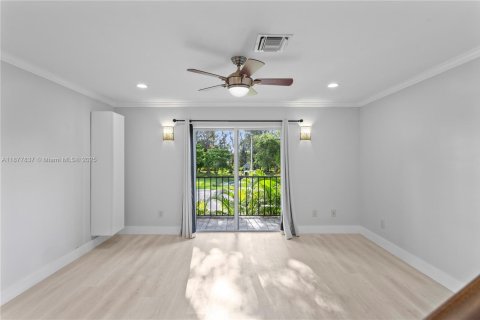 Copropriété à louer à Pinecrest, Floride: 2 chambres, 89.19 m2 № 1922803 - photo 3