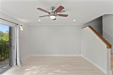 Copropriété à louer à Pinecrest, Floride: 2 chambres, 89.19 m2 № 1922803 - photo 6