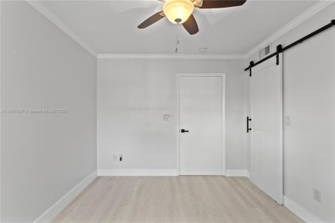 Copropriété à louer à Pinecrest, Floride: 2 chambres, 89.19 m2 № 1922803 - photo 12