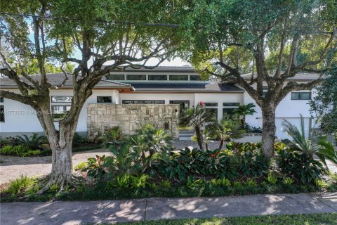 Villa ou maison à vendre à Coral Gables, Floride: 5 chambres, 441.75 m2 № 1961232 - photo 2