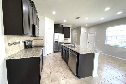 Touwnhouse à louer à Tampa, Floride: 3 chambres, 174.66 m2 № 2151294 - photo 2