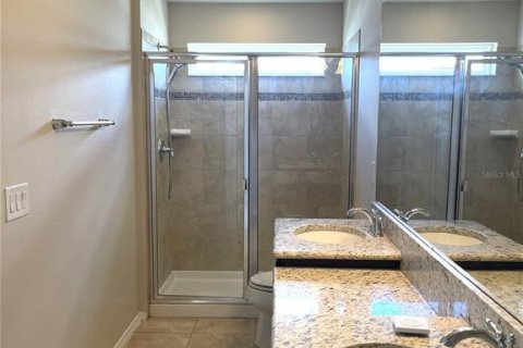 Touwnhouse à louer à Tampa, Floride: 3 chambres, 174.66 m2 № 2151294 - photo 6
