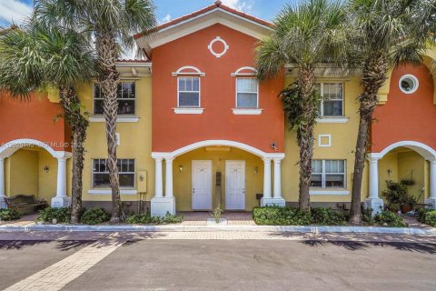 Touwnhouse à Hollywood, Floride 3 chambres, 144.56 m2 № 2265073