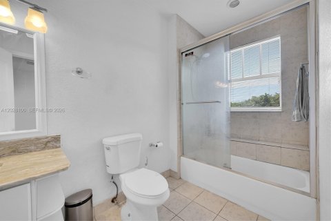 Touwnhouse à louer à Hollywood, Floride: 3 chambres, 144.56 m2 № 2265073 - photo 14