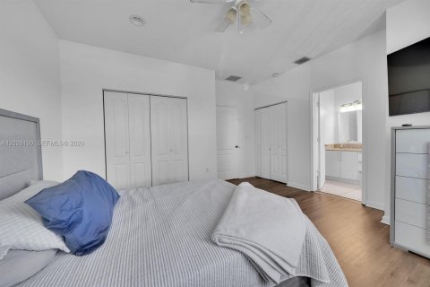 Touwnhouse à louer à Hollywood, Floride: 3 chambres, 144.56 m2 № 2265073 - photo 13